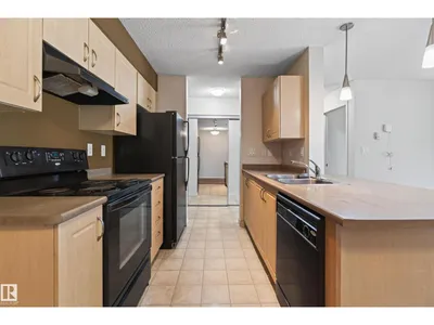 #104 13907 136 ST NW photo 12