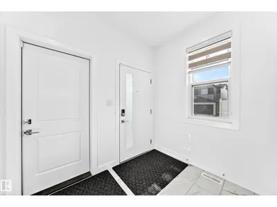 3605 41 AV photo 5