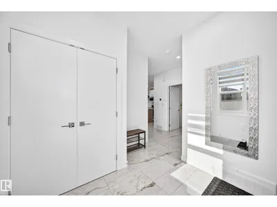 3605 41 AV photo 6