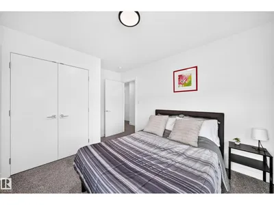 3605 41 AV photo 40