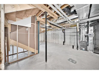 3605 41 AV photo 50