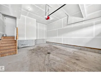 3605 41 AV photo 53