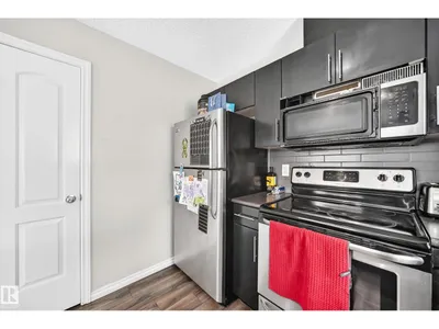 #21 8716 179 AV NW photo 15