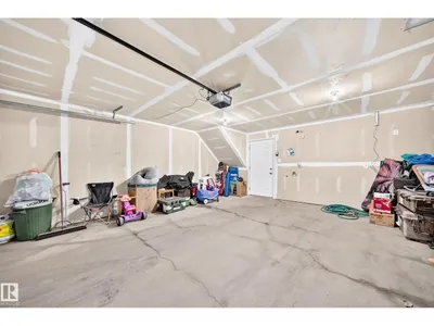 #21 8716 179 AV NW photo 34