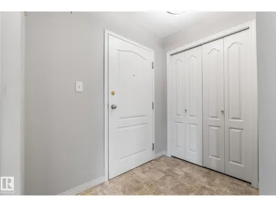#208 4903 47 AV photo 27