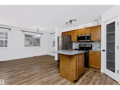 #66 8304 11 AV SW photo 13