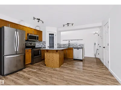 #66 8304 11 AV SW photo 14