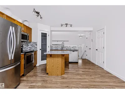 #66 8304 11 AV SW photo 15