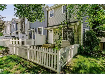 #66 8304 11 AV SW photo 4