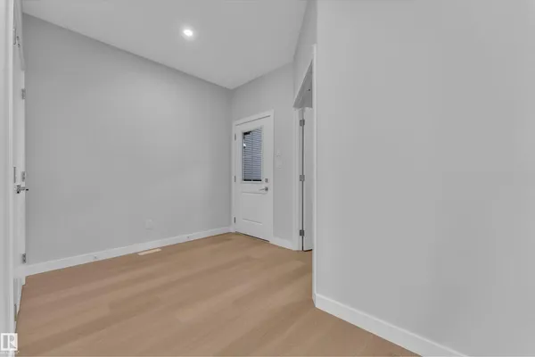 41 Axelwood CR photo 2