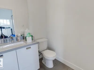 8722 150 ST NW photo 12