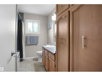 112 GARIEPY CR NW photo 42