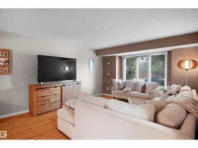 112 GARIEPY CR NW photo 10