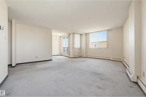 #701 12141 JASPER AV NW photo 3