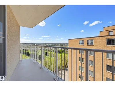 #701 12141 JASPER AV NW photo 17