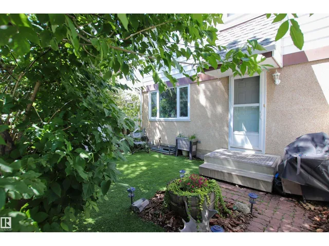 10D TWIN TC NW, Edmonton