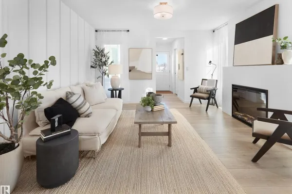 3 18628 18 AV NW photo 3