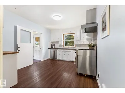 11903 125 ST NW photo 13