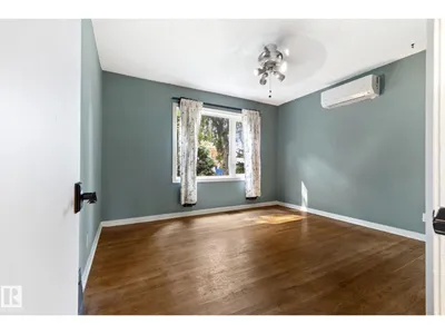 11903 125 ST NW photo 19