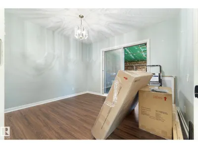 11903 125 ST NW photo 23