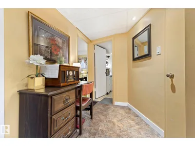 11903 125 ST NW photo 34