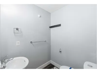 #64 120 MAGRATH RD NW photo 4