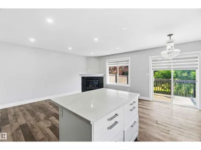 #64 120 MAGRATH RD NW photo 9