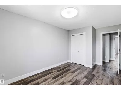 #64 120 MAGRATH RD NW photo 24