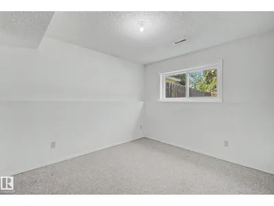 2211 MILLBOURNE RD W NW photo 43