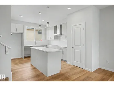 21120 25 Ave NW photo 11