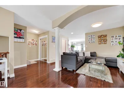 6514 106 ST NW photo 11