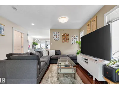 6514 106 ST NW photo 12