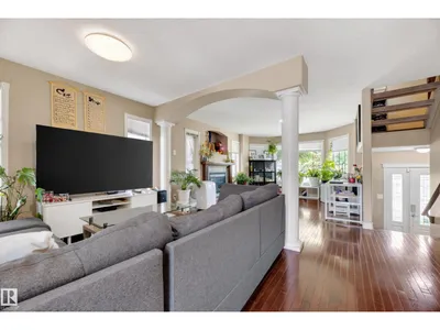 6514 106 ST NW photo 14
