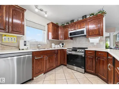 6514 106 ST NW photo 19
