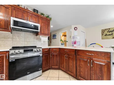 6514 106 ST NW photo 20