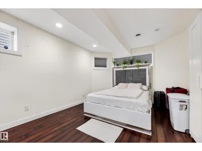 6514 106 ST NW photo 37