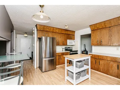 18316 78 AV NW photo 18