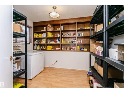 18316 78 AV NW photo 35