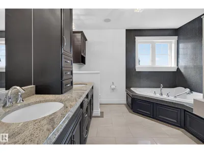 3308 SOMERSET DR photo 36