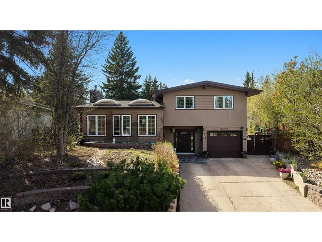 8 GARLAND PL, St. Albert