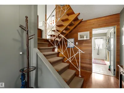 8 GARLAND PL photo 14