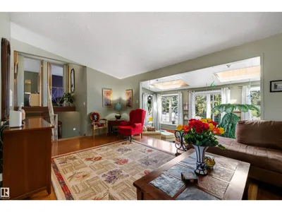 8 GARLAND PL photo 24