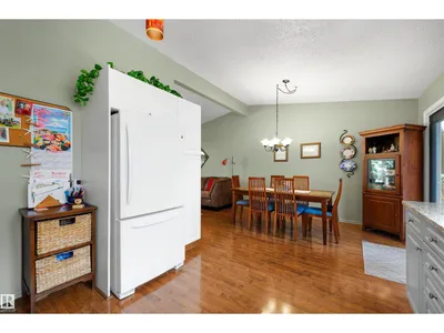8 GARLAND PL photo 27