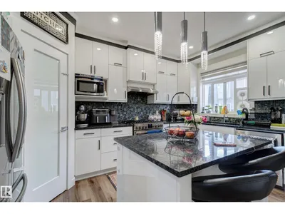 #8 1703 16 AV NW NW photo 15