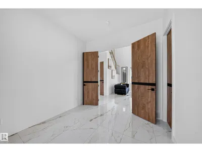 423 Robinson BV photo 29