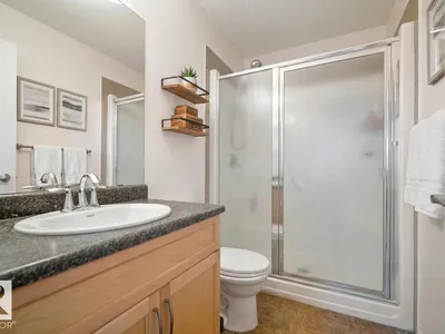 1212 37C AV NW photo 26