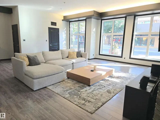 #106 10531 117 ST NW, Edmonton