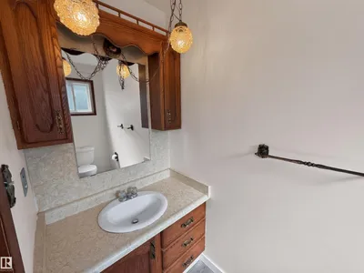 11327 25 AV NW photo 34