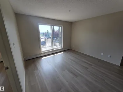 #223 1180 HYNDMAN RD NW photo 5