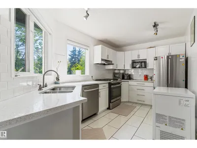 15817 102 AV NW photo 10